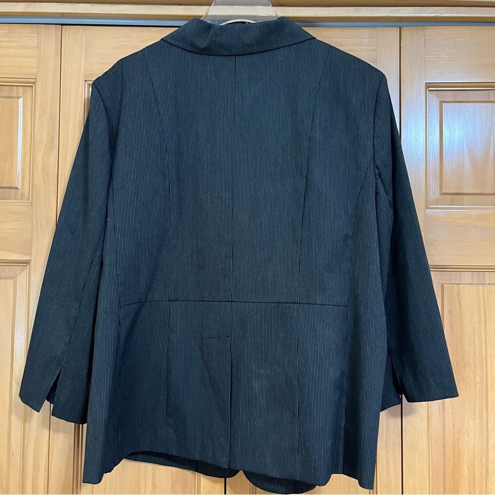 Studio 1940 Black Pinstripe Blazer Size 26W NWT - Picture 7 of 9